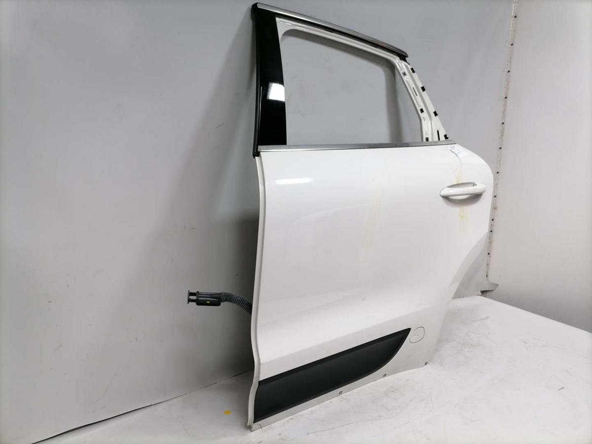 Porsche Macan original T&uuml;r hinten links Rohbau mehrere kleine Besch&auml;digungen Bj.2015